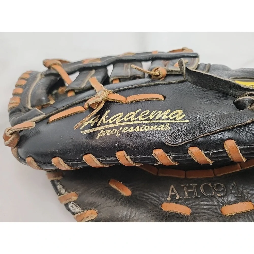 Akadema AHC94 Prodigy Series‎ 11.5